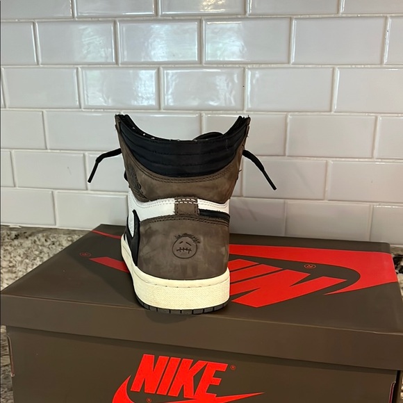 Jordan 1 Travis Scott high mocha. - Picture 5 of 6